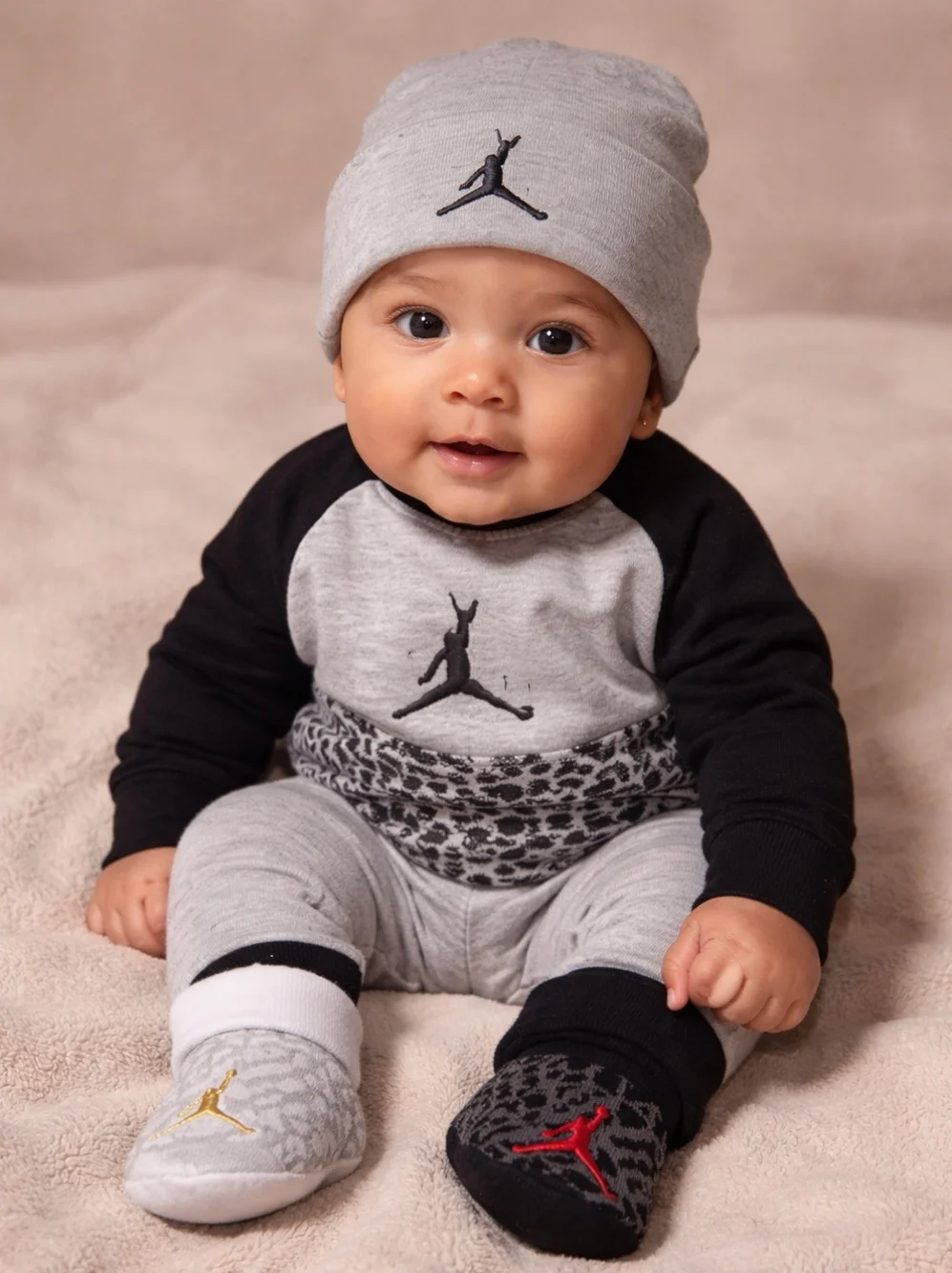 🖤 2pr Baby's First Air Jordan Nike Booties in White/Gray and Black/Gray NB-6M🖤